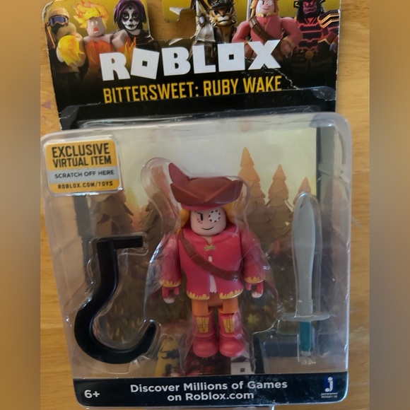 Roblox Figure Bittersweet Ruby Wake w/ Exclusive Item Code New - Picture 2 of 11